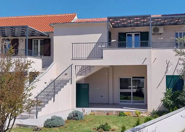 Strandappartement Ana Mit Meerblick- Garten- Grillplatz By Interhome *